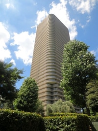 リバ－ポイントタワ－(2004)