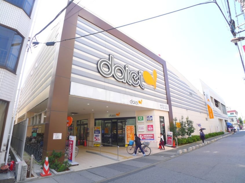 ダイエー草加店(スーパー)まで850m リブリ・アテナ