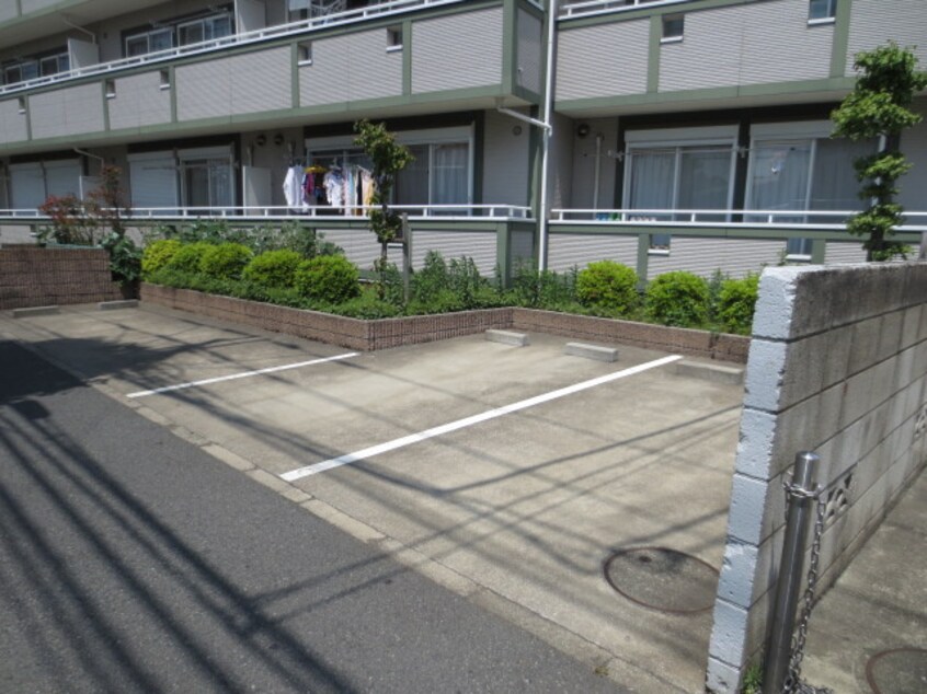 駐車場 カ－サ・デ・ベルデ