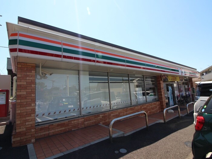 セブンイレブン横浜高田小学校入口店(コンビニ)まで176m 藤掛荘