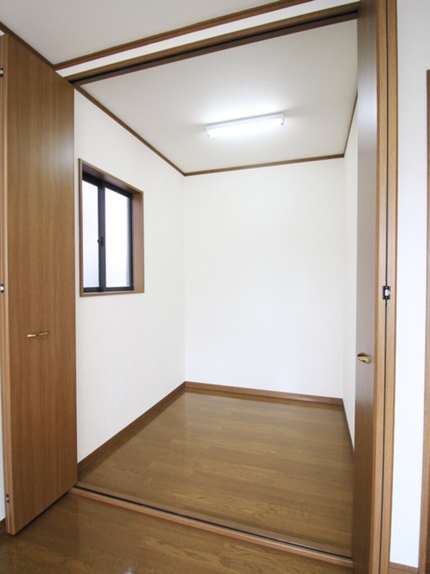 収納 メゾンエモックⅡ