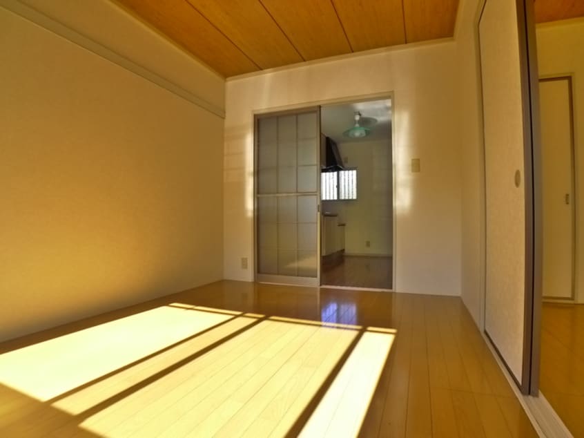 居室 ビバリ－ハイツ