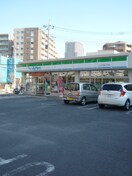 ファミリーマート(コンビニ)まで281m リブリ・ＹＫＢＡ北戸田