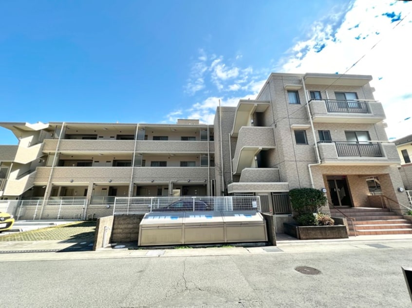 外観写真 ﾘｭｸｽ湘南鎌倉ｵｰｼｬﾝﾋﾞｭｰ(302)