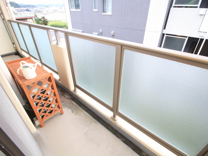 ベランダ・バルコニー ﾘｭｸｽ湘南鎌倉ｵｰｼｬﾝﾋﾞｭｰ(302)