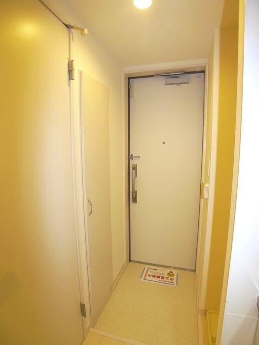 玄関 リブリ・千葉公園