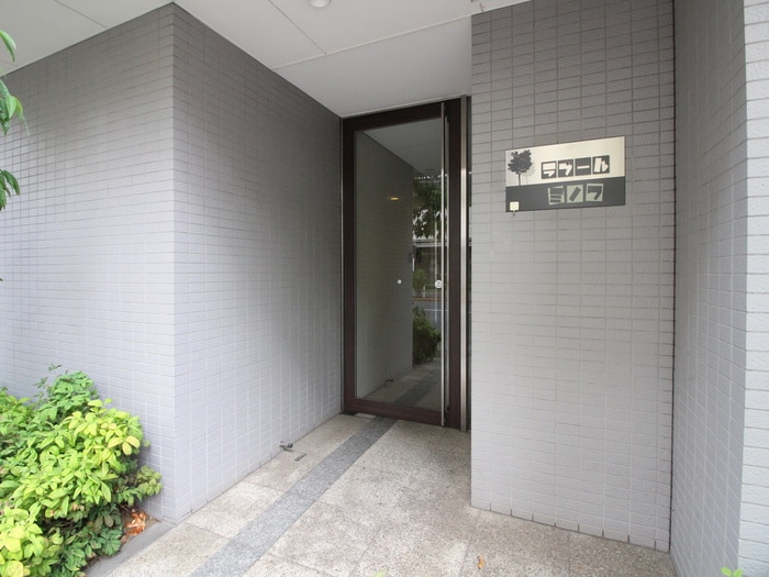 エントランス部分 ラブ－ルミノワ