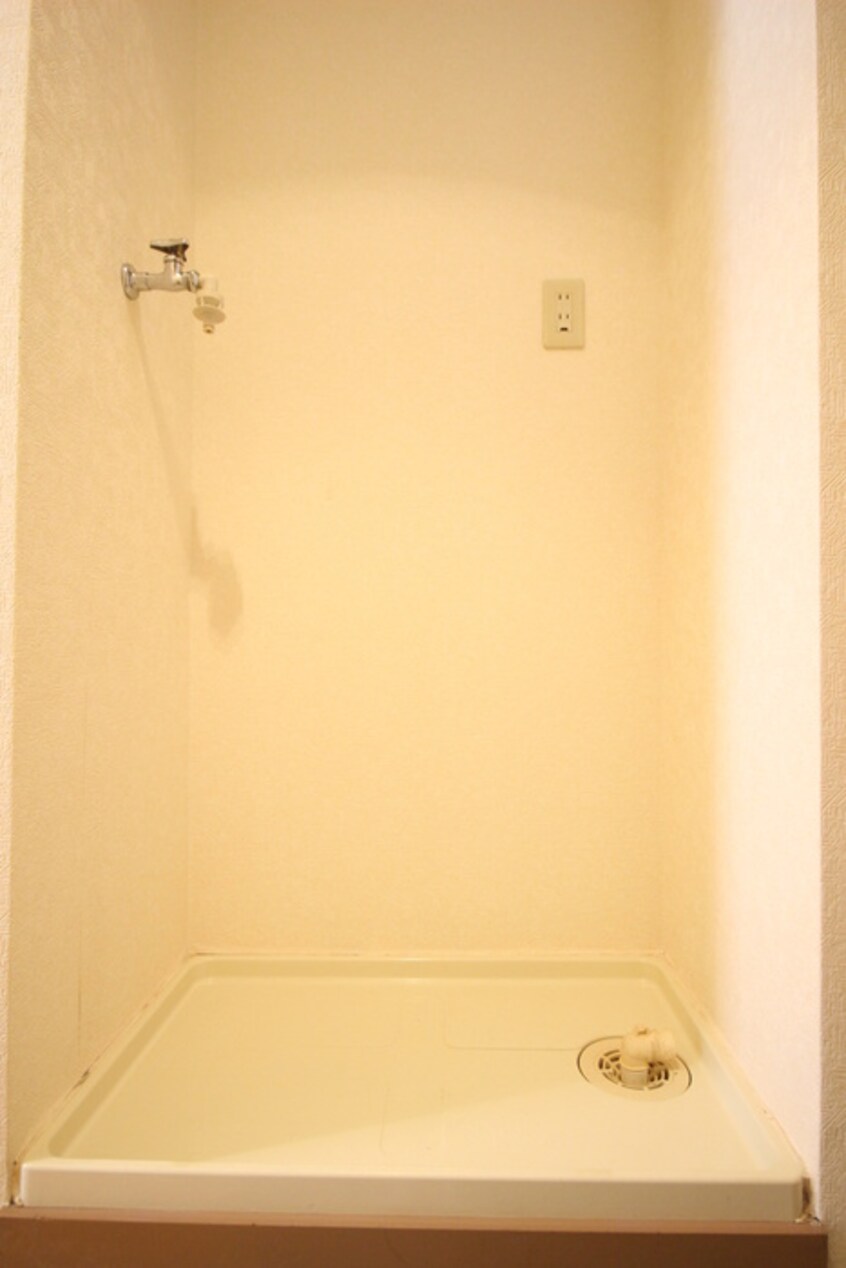 洗濯機置場 ルート若松町