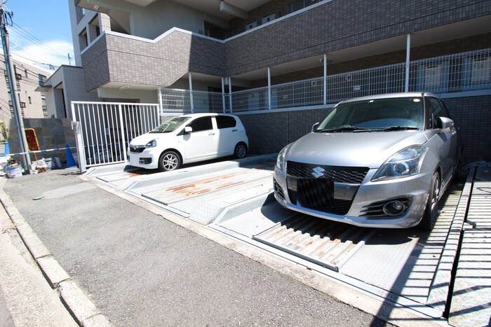 駐車場 ヒルズ青山