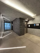 エントランス部分 AIFLAT若松河田