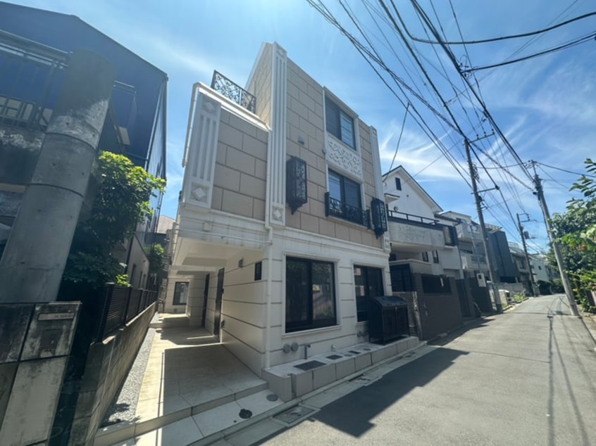 外観写真 ＨＪ　ＰＬＡＣＥ　下北沢