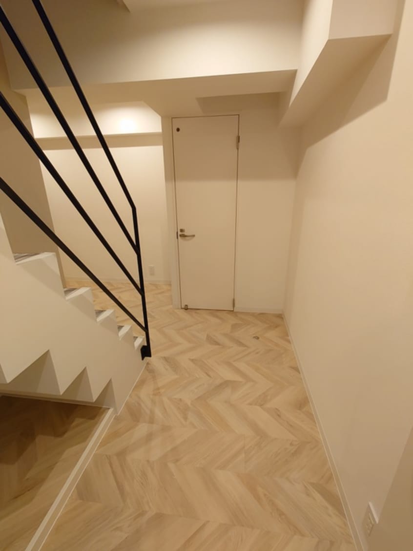 廊下 ＨＪ　ＰＬＡＣＥ　下北沢