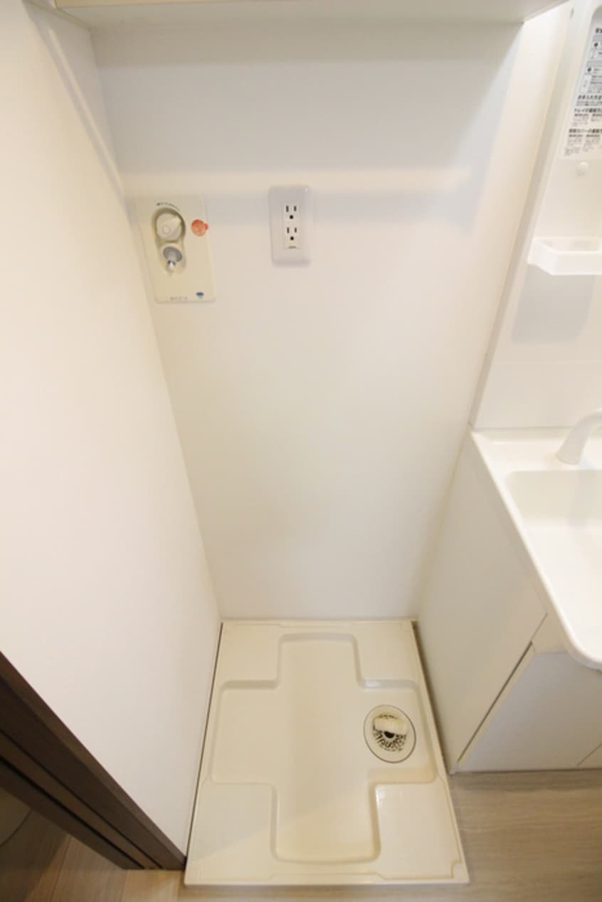 洗濯機置場 Bloemen Kakinokizaka