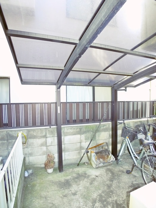 駐輪場 クレインハウス
