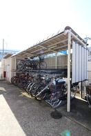 駐輪場 コアロ－ド与野