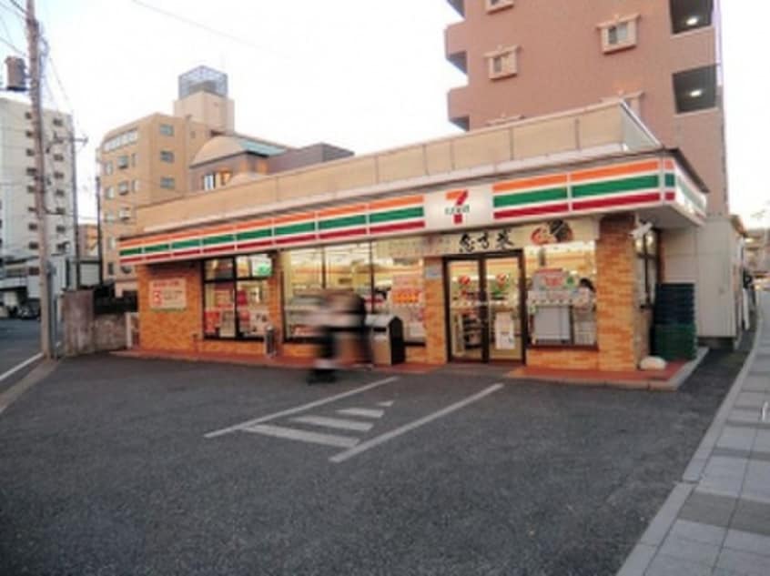 セブンイレブン(コンビニ)まで200m コアロ－ド与野