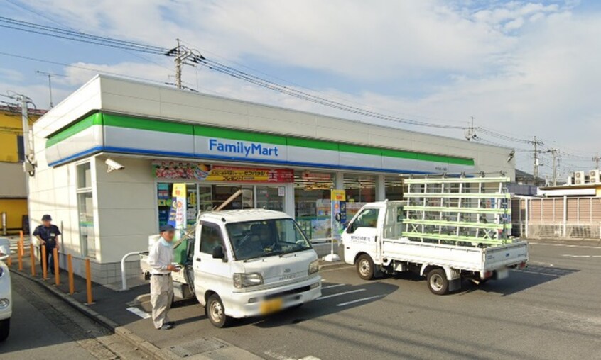 ファミリーマート 町田高ヶ坂店(コンビニ)まで636m プレザンメゾン町田