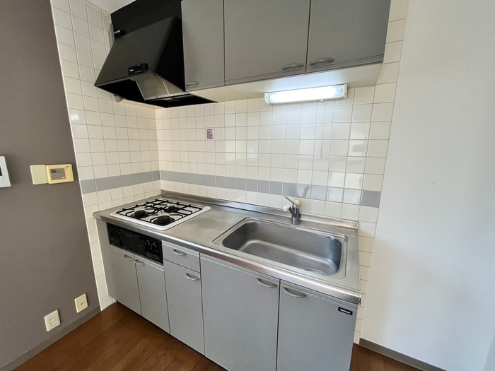 キッチン ＣＲＥＳＴ・ＡＮ