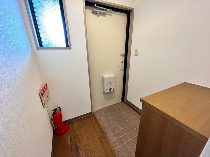 玄関 ＣＲＥＳＴ・ＡＮ