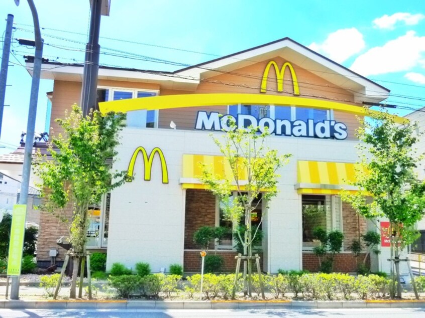 マクドナルド 新青梅井草店(ファストフード)まで225m ＣＲＥＳＴ・ＡＮ