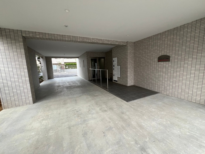 エントランス部分 プルメリア与野