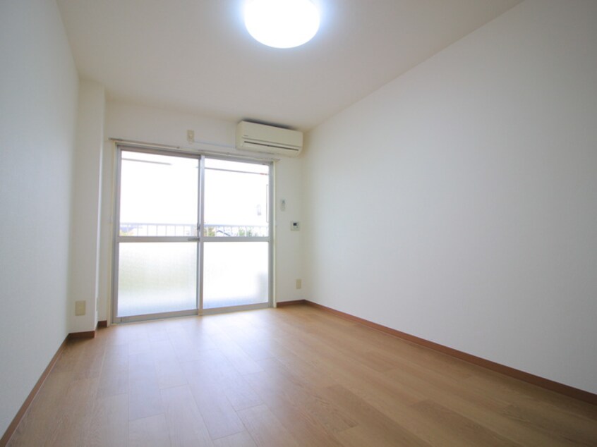 居室 シャトー川島