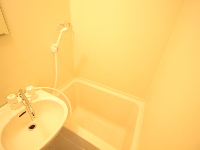 バス／シャワールーム等 シャトー川島