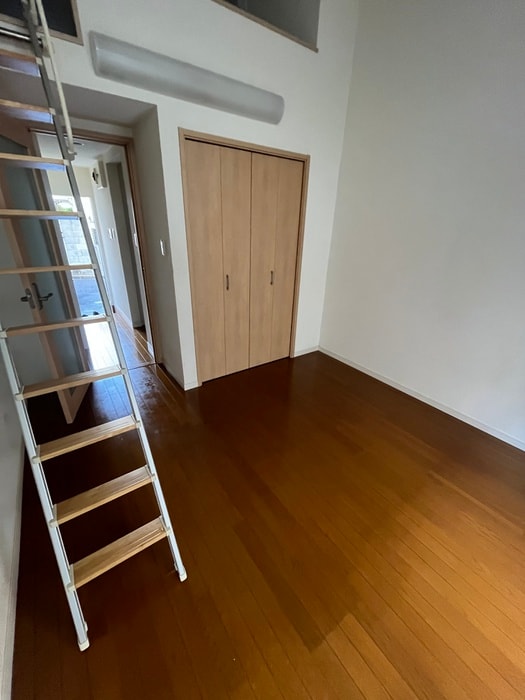 居室 メゾン横浜岸谷