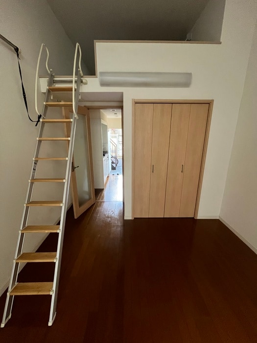 居室 メゾン横浜岸谷