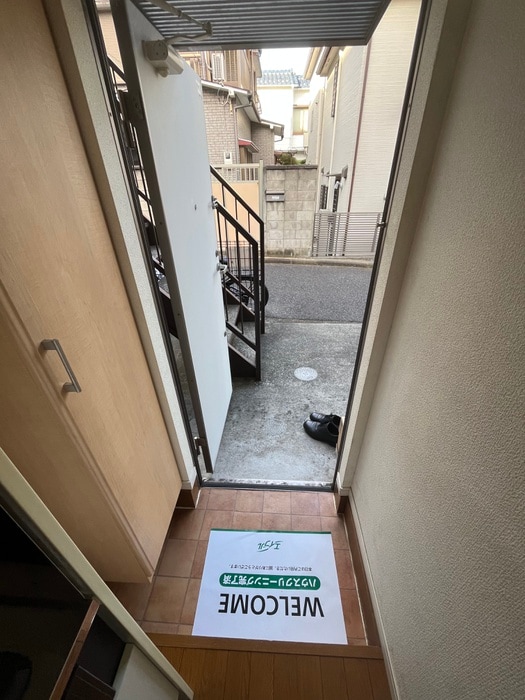 玄関 メゾン横浜岸谷