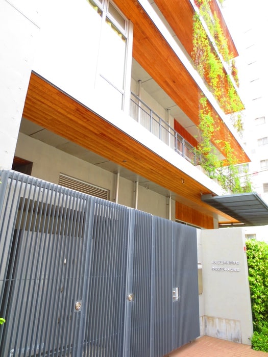 中央小学校(小学校)まで200m ｵｰﾊﾟｽﾎｰﾑｽﾞ八丁堀