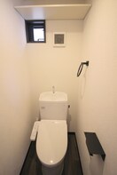 トイレ 仮)イニシオM＆I