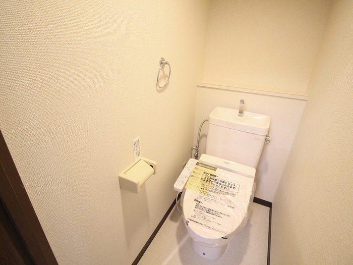 トイレ カーサ八雲