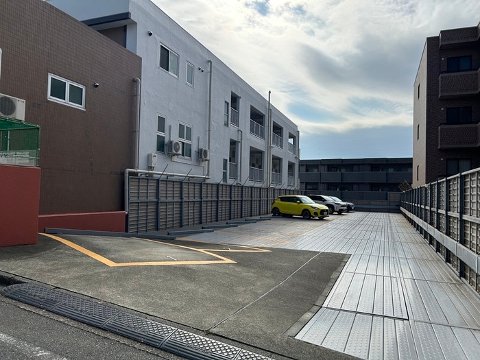 駐車場 青葉台フォルテ