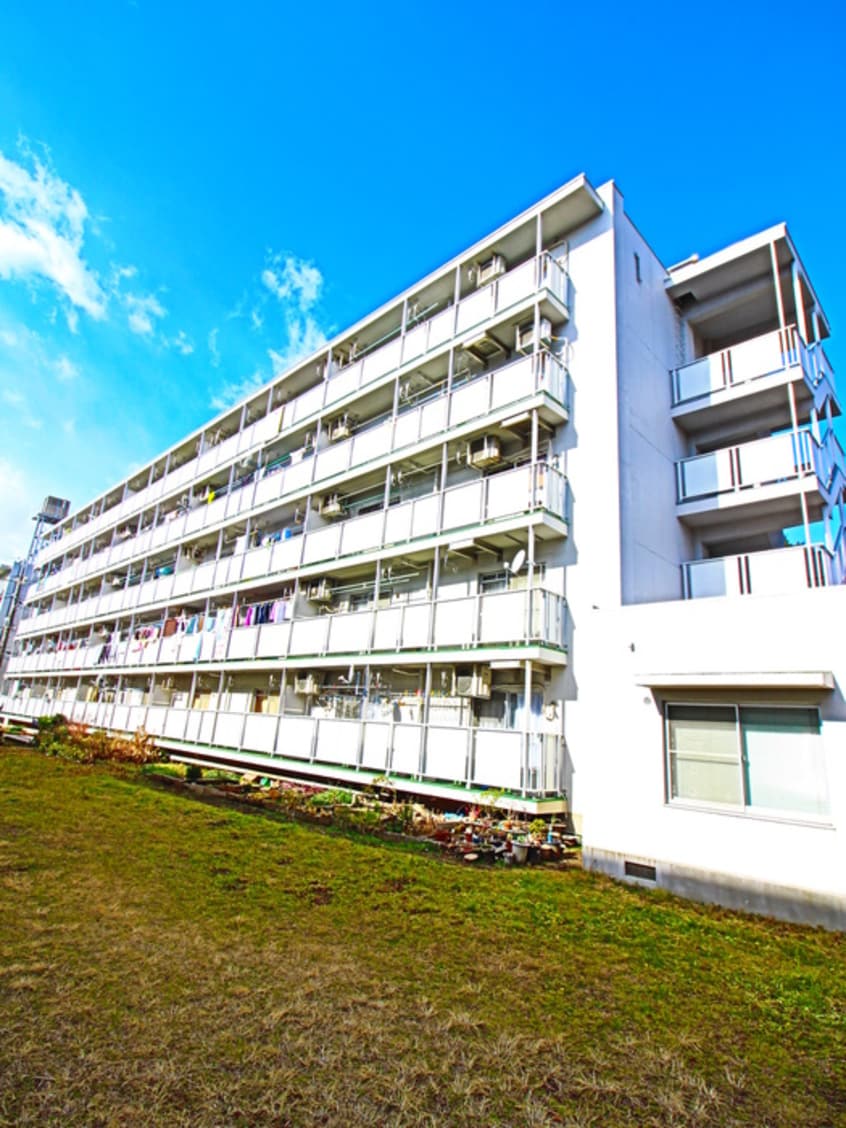 外観写真 ビレッジハウス亀井野1号棟