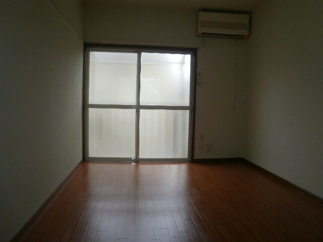 居室 吉原ハイツ