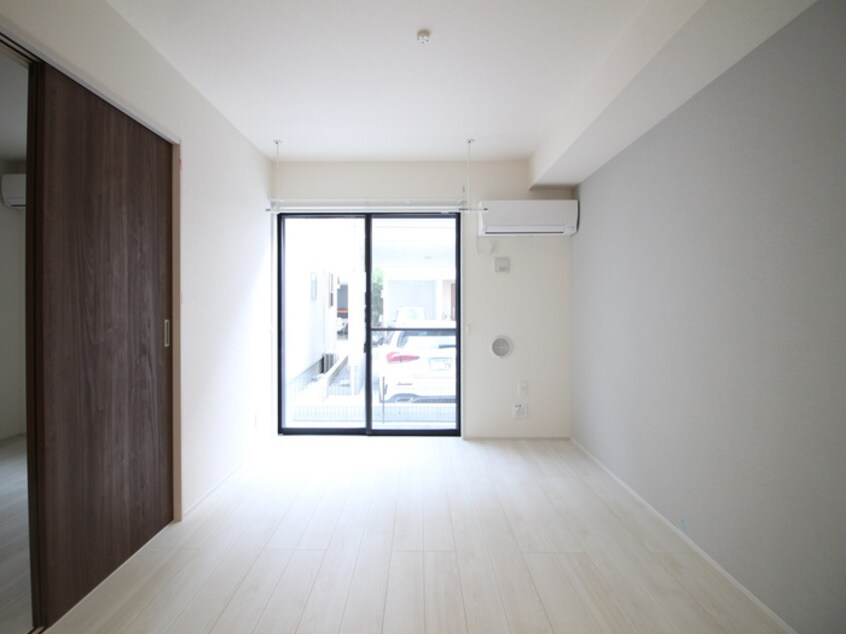 居室 リーブルファイン足立南花畑