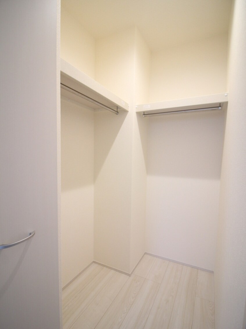 収納 リーブルファイン足立南花畑