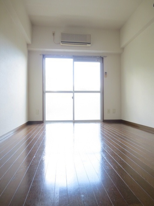 居室 クレール三輪