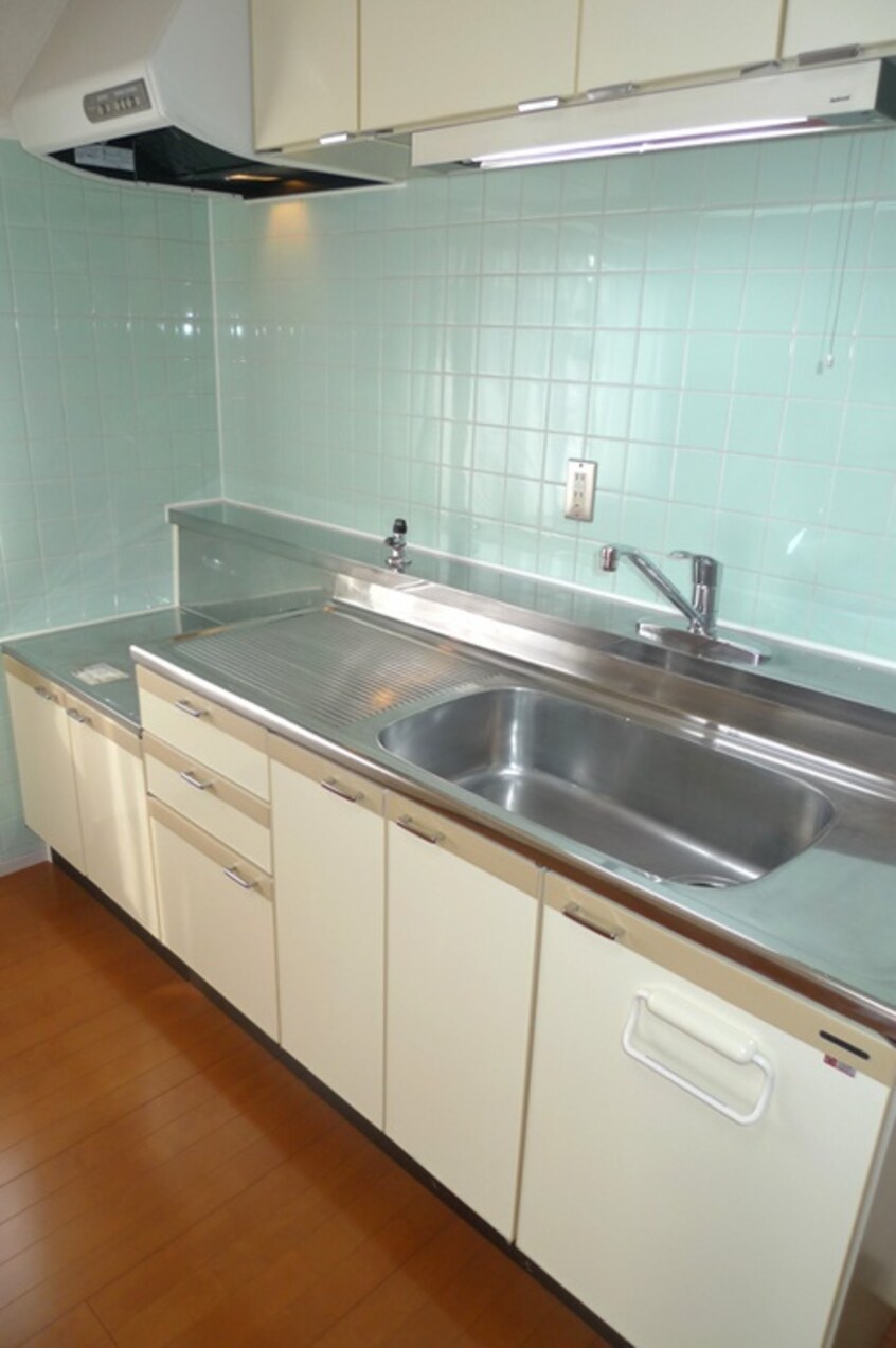 キッチン リバ－サイドマキバ