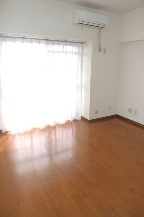 内観写真 リバ－サイドマキバ