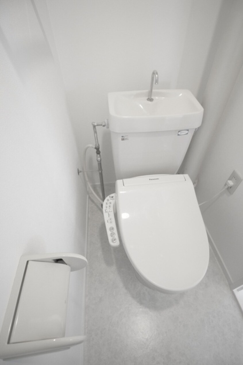 トイレ リバ－サイドマキバ