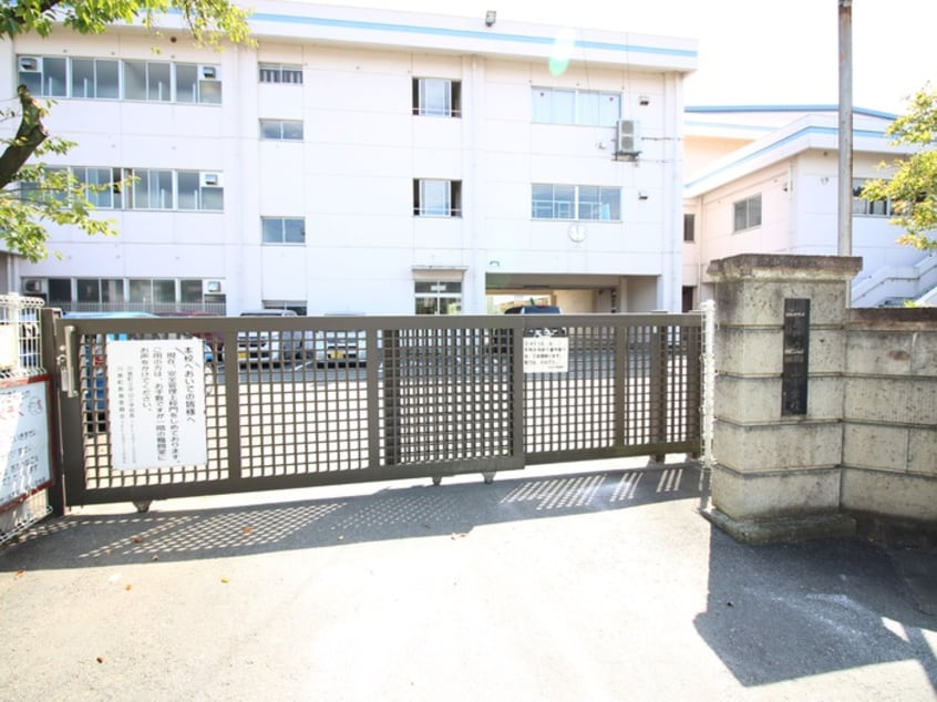 川島町立中山小学校(小学校)まで850m エステシア