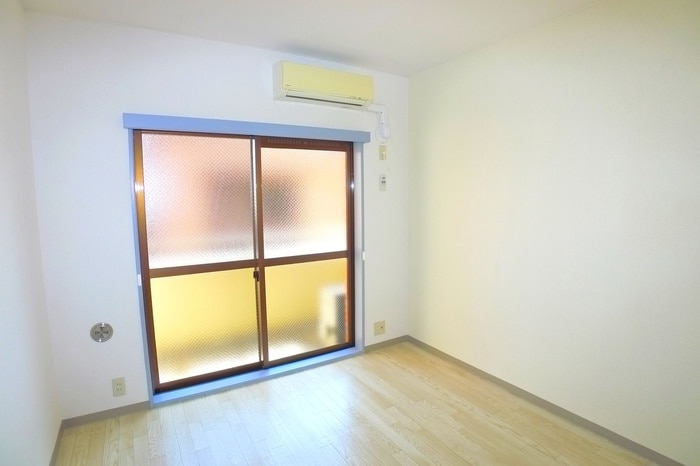 居室 カ－サ本中山