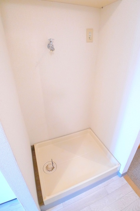 洗濯機置場 カ－サ本中山