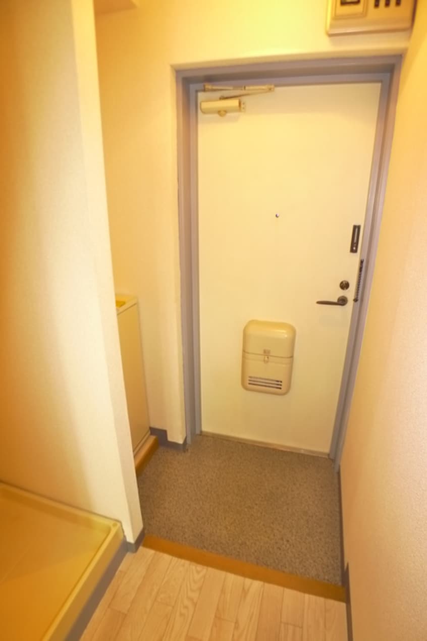 玄関 カ－サ本中山