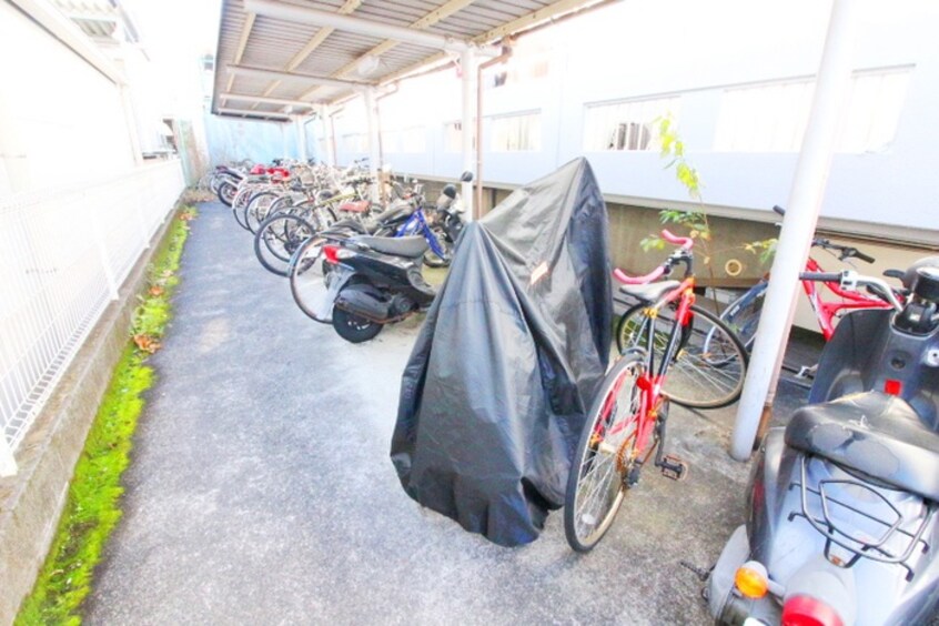 駐輪場 パークサイドかずみ