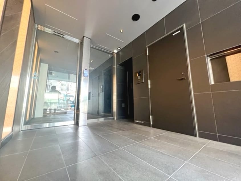 エントランス部分 若松河田ｽﾃｰｼｮﾝﾚｼﾞﾃﾞﾝｽ(201)