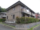 ホワイトベルB棟の外観