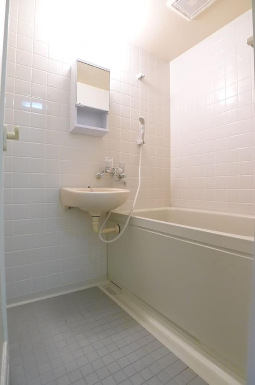 バス／シャワールーム等 エクセレントハイツ新小岩